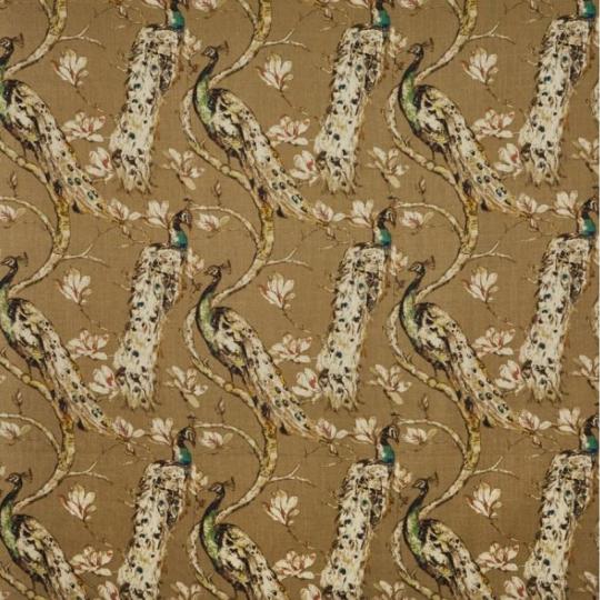 zlta farba kvet pava vtacikovy vzor textil tkanina elegantny kastiel vila unikatny nabytok vankus zaves pohovka kreslo calunenie obyvacka spalna salon hotel.jpg